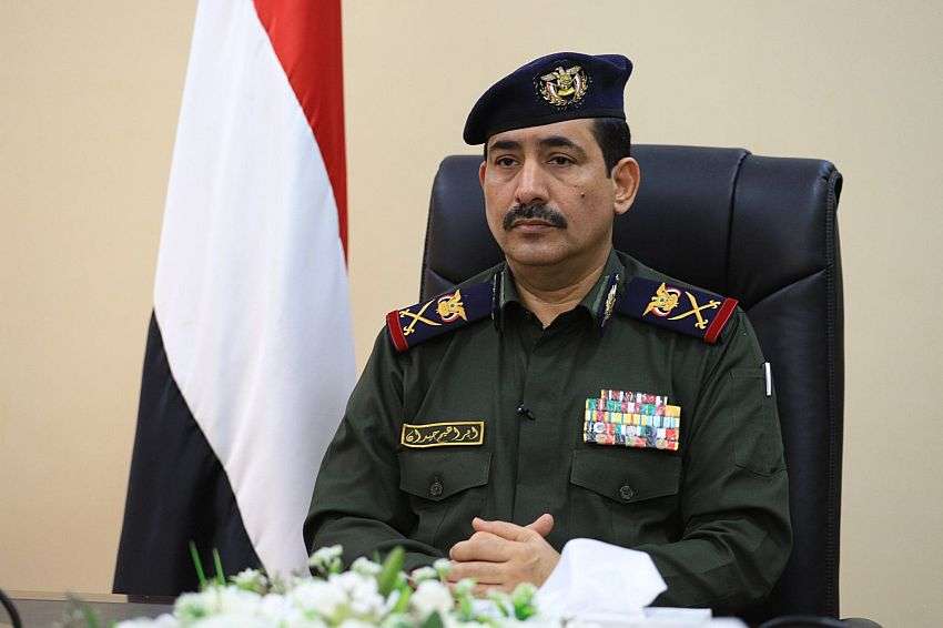 وزير الداخلية يشيد بجهود الأجهزة الأمنية في الحديدة ويوجه برفع مستوى الجاهزية الأمنية والعملياتية